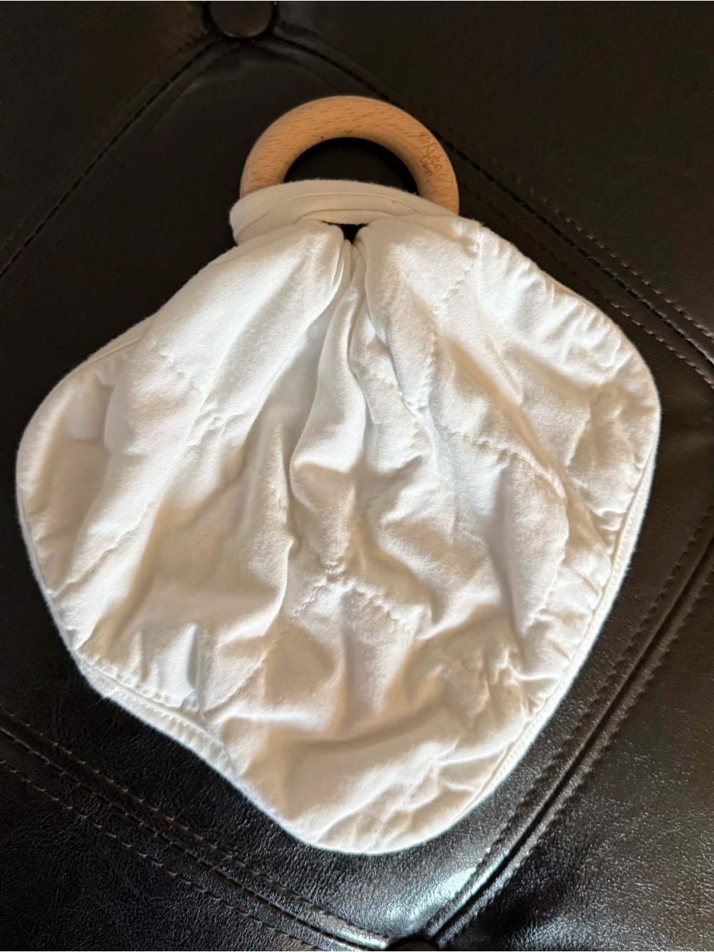 Kyte BABY White Soft Lovey with Wooden Ring
